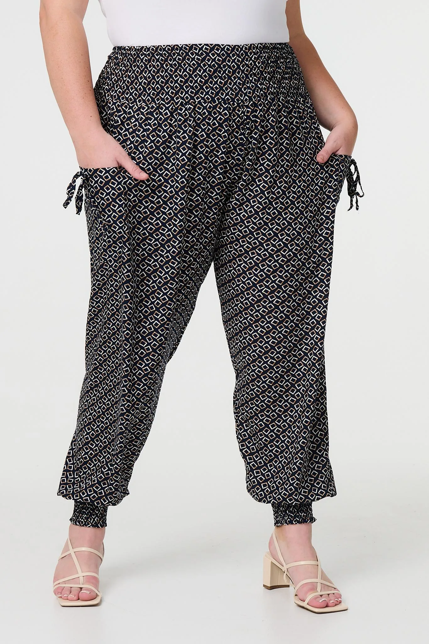 Geo Print Pocket Detail Pants