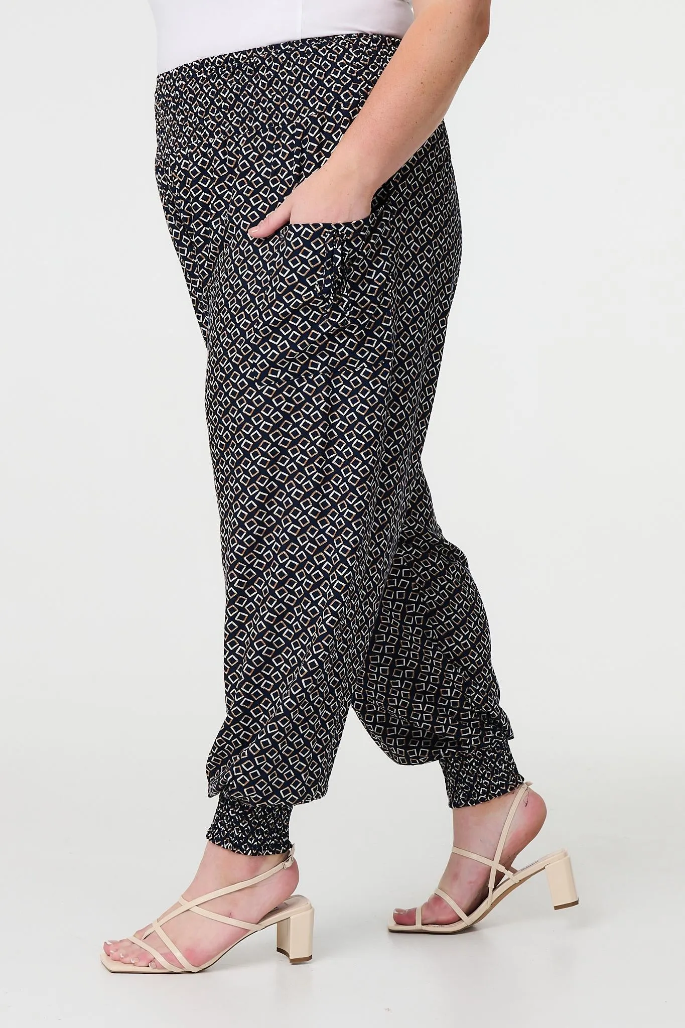 Geo Print Pocket Detail Pants