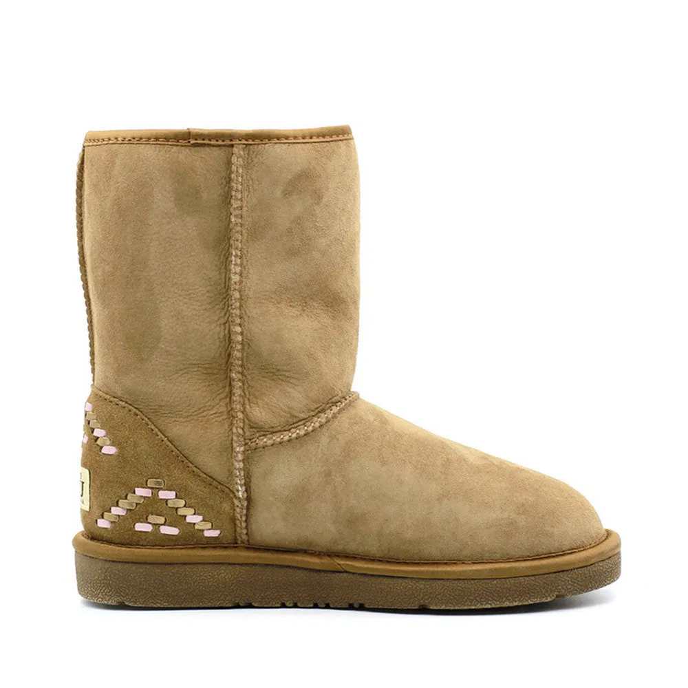 Geometric Medium Ugg Boot - Chestnut