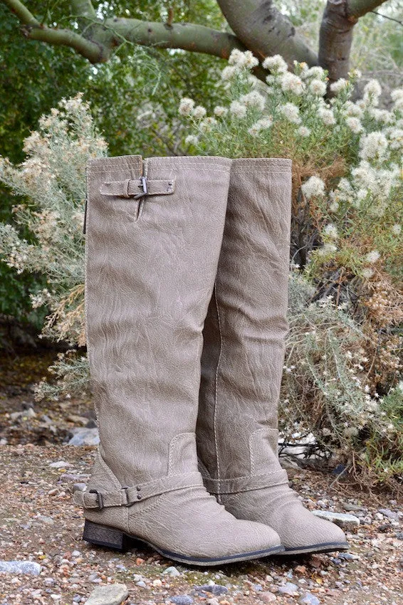 To Die For Beige Boots