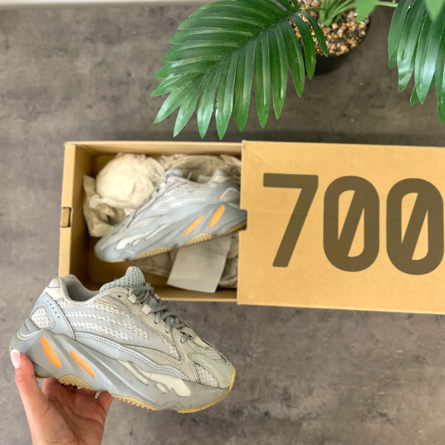 Women's Boost 700 V2 Inertia Low Trainers Grey Size EU 36.5 / UK 3.5